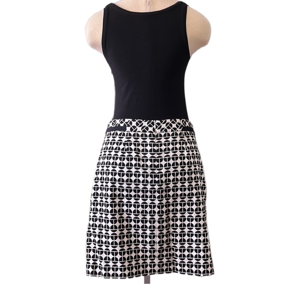 Trina Turk Patterned Front Slit Mini Skirt, Black and White, size 4 - Picture 11 of 16